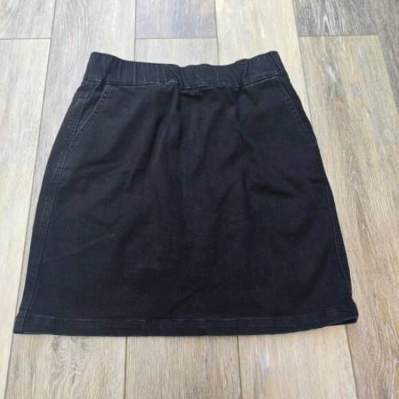 Boston Proper black skort  with pockets size 4 skirt with shorts comfortable min - Picture 1 of 10